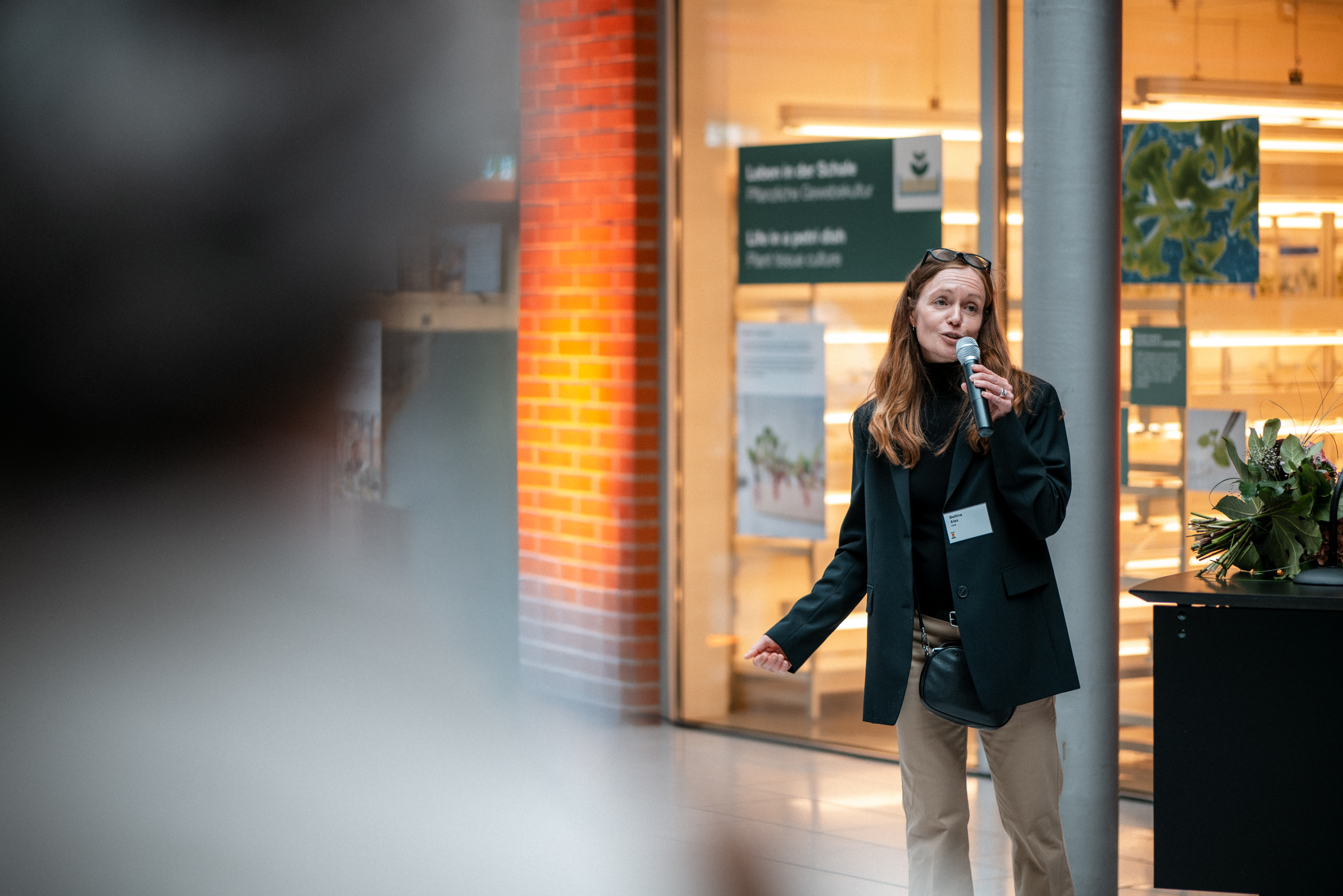 Sprecherin während der Eröffnungsrede