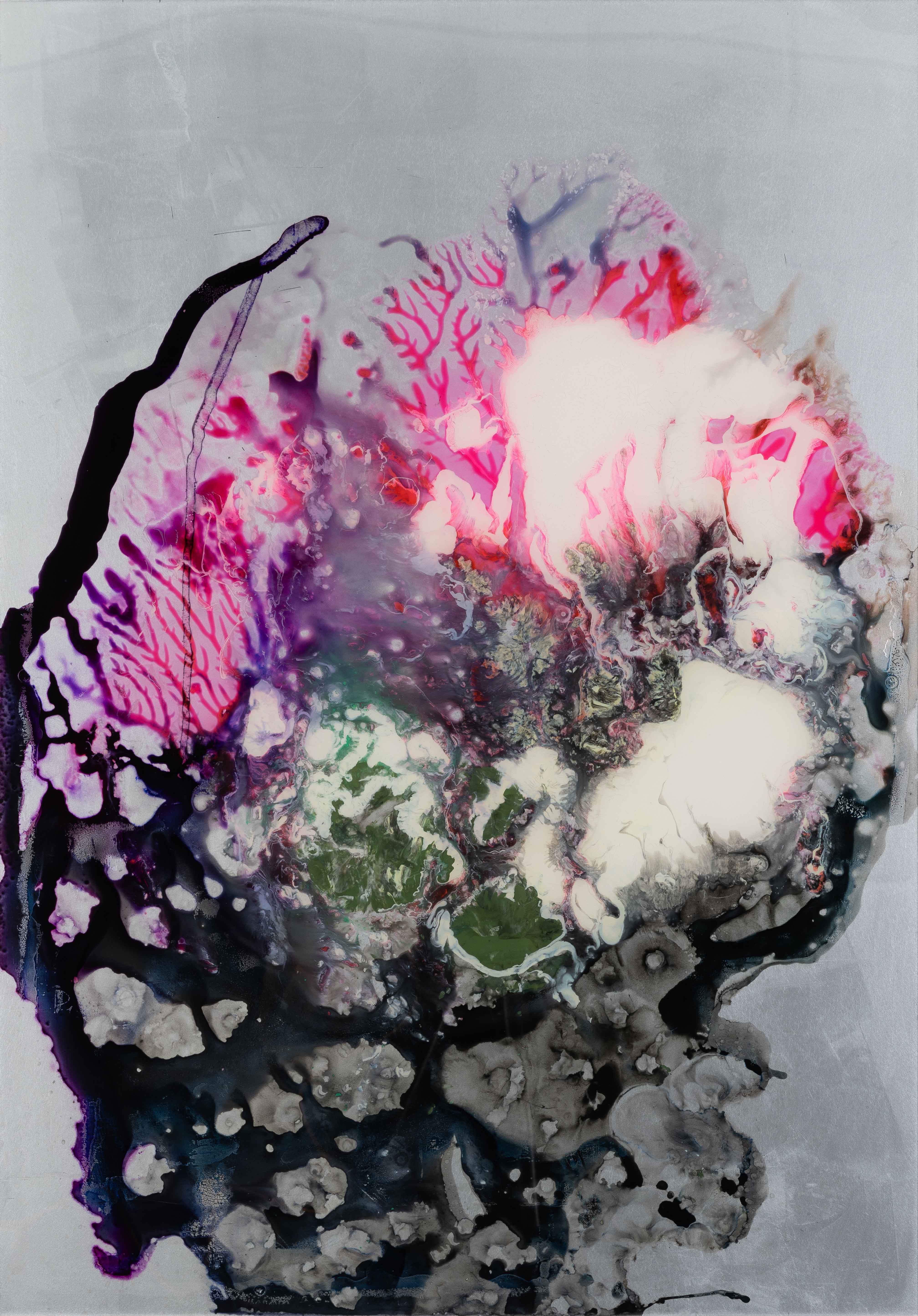Ein Werk von Michael Burges mit einem Farbspiel von Lila, pink, schwarz und grau