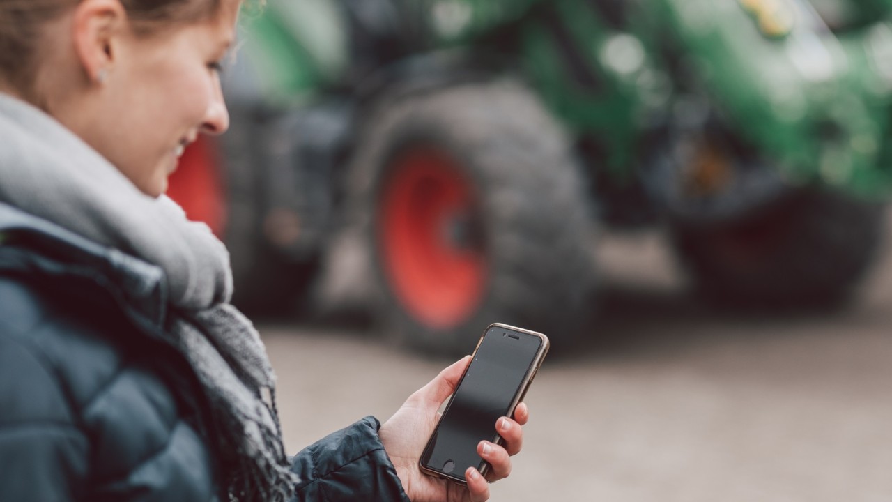 Le smartphone, toujours aux côtés des agricultrices et agriculteurs 