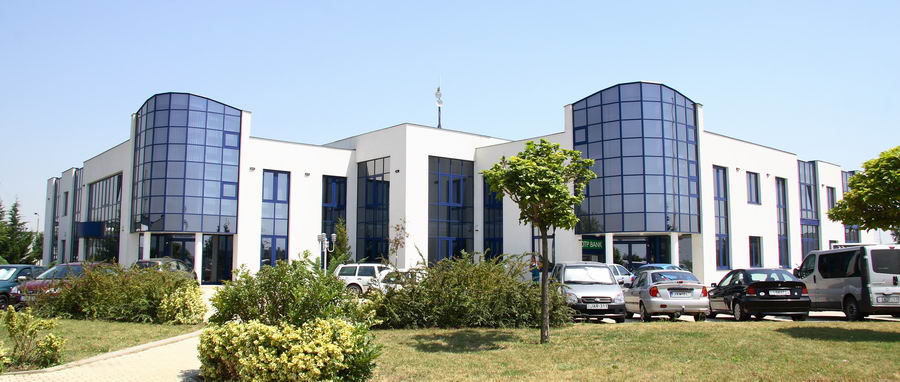 A KWS Magyarország Kft. irodája a Győri Ipari Park Szolgáltatóházban található.