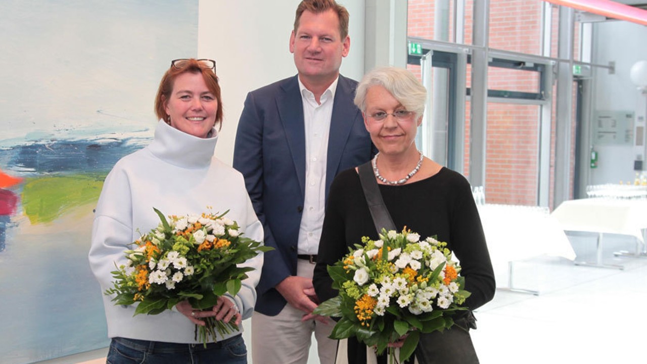 Künstlerin Güde Renken, KWS Vorstandssprecher Hagen Duenbostel und Kunsthistorikerin Regine Nahrwold (von links)
