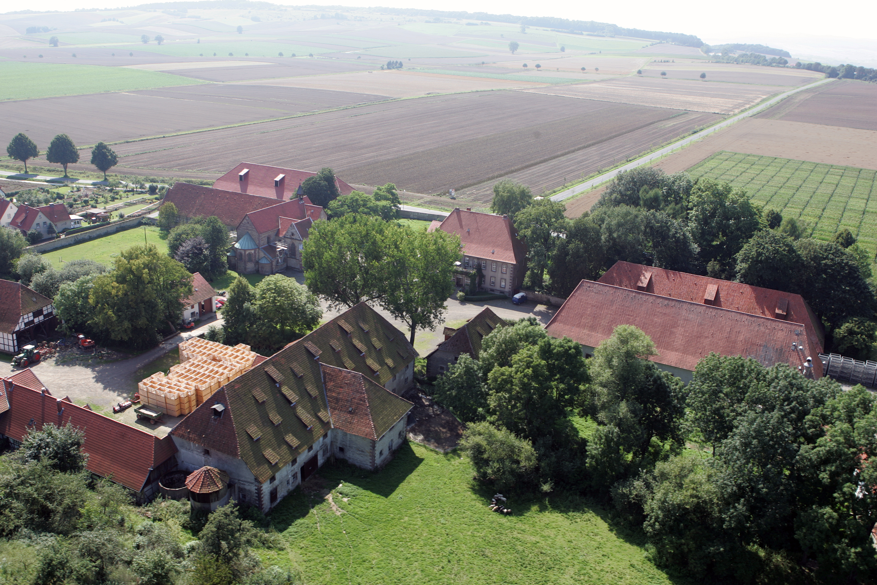 Seit 2002 selektiert KWS im unternehmensgeführten Klostergut Wiebrechtshausen geeignete Sorten für den Ökolandbau.