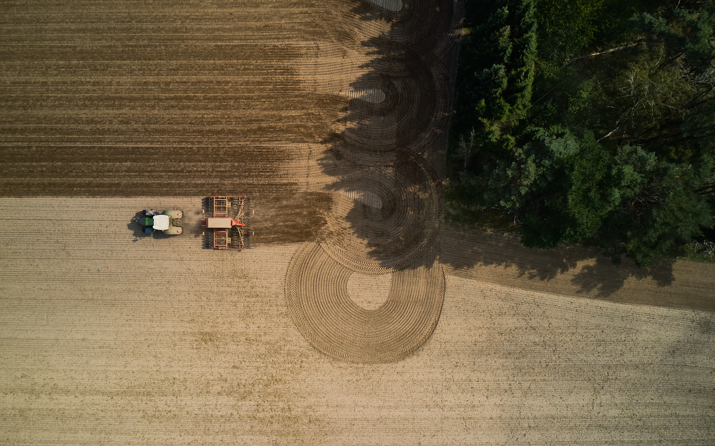 drone_shot_seed_drill_rye_sowing_0083.jpg